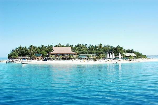 Beachcomber Island resort